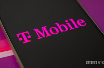 T Mobile logo on smartphone (2)