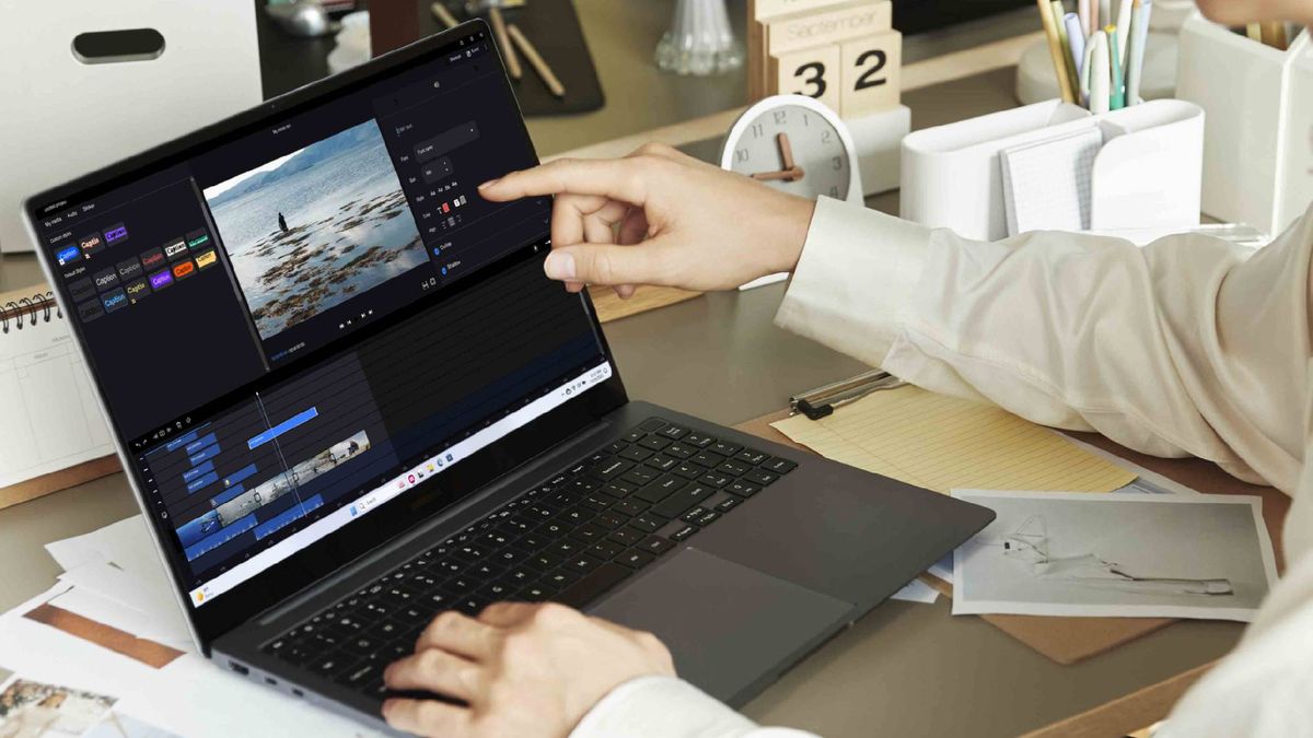 Man using Galaxy Book 4 Ultra at work desk